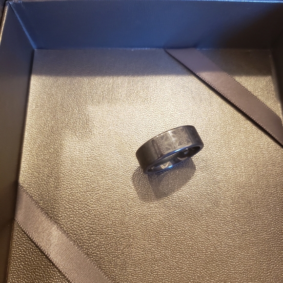 Mens Triton Ring - Picture 3 of 4